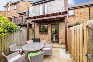 Harbour Hideaway - Moments from the Wide-Open Spaces of Harbourside Park