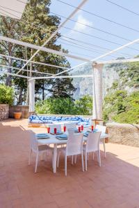 La Perla Marina Suite