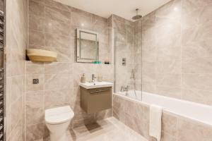 Little Sea - Moments from Waterfront Restaurants