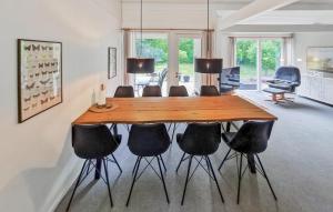 Cozy Home In Spøttrup With Wifi