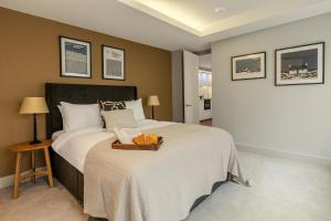 Tower of London I Your Apartment