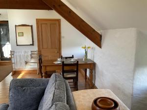 The Loft barn apartment - Pen y Graig Church Bay sea views near beach No Pets