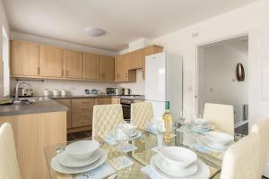 Just Beachy - Moments from Hamworthy Beach and Park