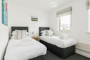 Just Beachy - Moments from Hamworthy Beach and Park