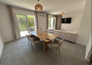 Maisons de vacances L-etang au soleil : photos des chambres