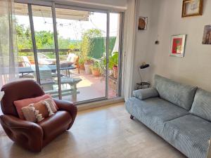 Charmant studio terrasse avec vue, plein sud