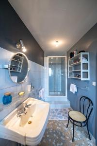 Appartements La croix des Rameaux- charming house near Lyon : photos des chambres