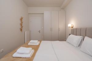 Acropolis Retreat Walk to Museum