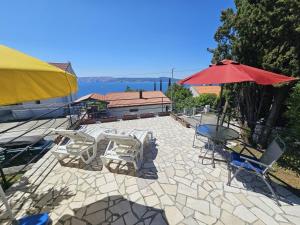 BLANKA NV - Apartment with terrace, grill and parking