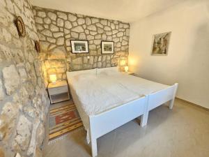 BLANKA NV - Apartment with terrace, grill and parking