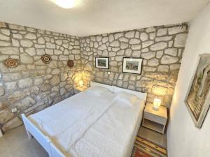 BLANKA NV - Apartment with terrace, grill and parking