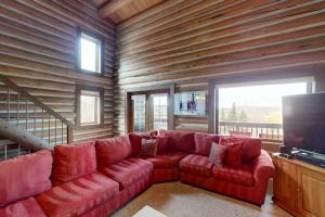 Crescent Cabin in the Woods