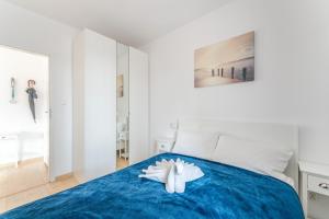 Feniks Seaside Apartment with Pool & near Beach