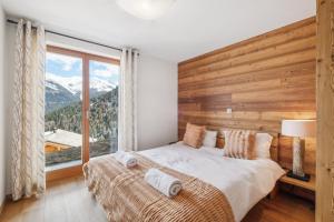 Chalet White Peak by Miggins