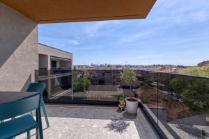 New Modern Apartment Mima