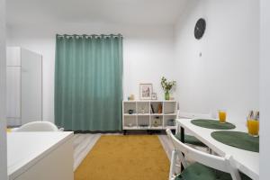 Carmen-Silva Studios No 3