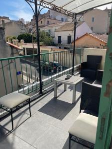 Stud terras Ville Corniche 2 pers stat gratuit rue Modif suivt possib et accord exclusif