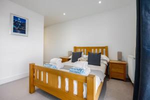 The Sanctuary- Short Walk to Hamworthy Beach and Park