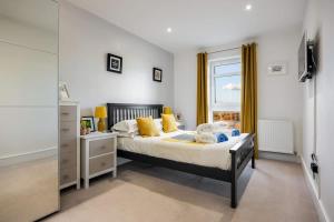 The Sanctuary- Short Walk to Hamworthy Beach and Park