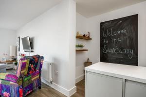 The Sanctuary- Short Walk to Hamworthy Beach and Park