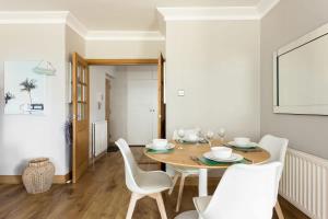 Sandy Shores - Moments from Blue Flag Sandbanks Beach