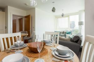 Tally Ho - On Poole Quay, Parking and Wi-Fi included