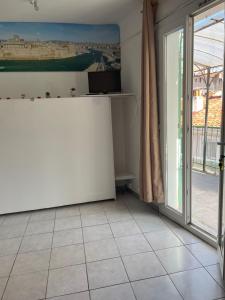 Stud terras Ville Corniche 2 pers stat gratuit rue Modif suivt possib et accord exclusif