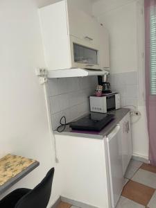 Stud terras Ville Corniche 2 pers stat gratuit rue Modif suivt possib et accord exclusif