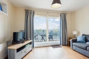 Coxswains Cabin - Moments from Hamworthy Beach and Park