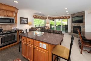 The Crestwood Snowmass Village