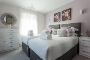 Jibe Ho - Beautiful Spacious Apartment with Harbour Views