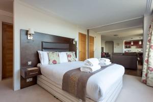 Osprey - Breathtaking Sea Views from Bedroom