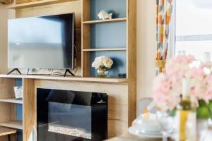 Club Tropicana - Rockley Park Caravan, Activities On-site