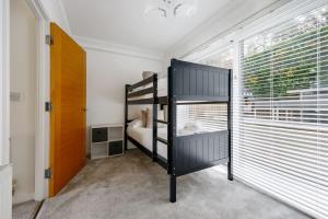 Oasis- Short Drive to Bournemouth Beach