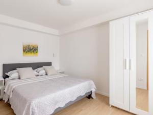 Apartment New Cozy Pet-Friendly Apartment Mara with Free Parking