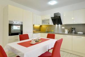 Apartments Elviana