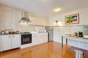 Apartment Milat