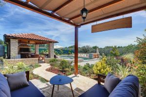 Apartments Jela