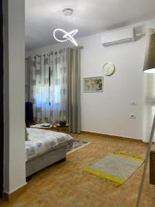 julis pazari nest
