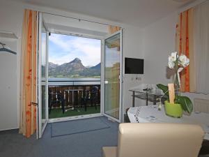 Comfort Double Room with Lake View room in Hotel Seerose Garni Wolfgangsee