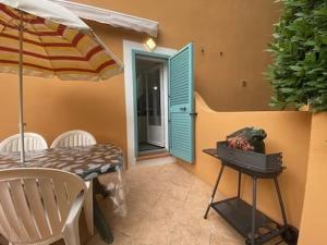 Appartements MORIANI PLAGE - Appartement climatise proche mer : Appartement 1 Chambre - Vue sur Jardin