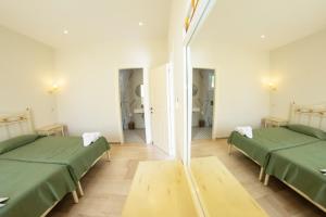 Taxi Driver Apartments