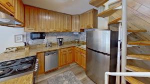 Crestwood 1211 Standard Studio Loft