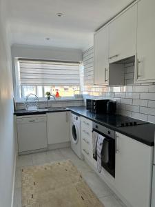 Stylish 2 Bedroom Flat Slough