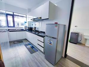 beautifully furnished one bedroom with scenic city views , swimming pool, equipped gym ample parking and child playground