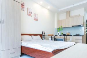 Spacious 1BR Studio Private Sleek Cozy and Escape