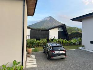 Impresionantes vistas al Volcán Arenal, cine privado y ubicación ideal