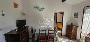 Appartement 4 personnes vue mer, résidence avec piscine à Pramousquier