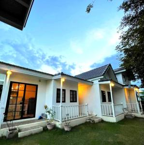 Luna Rose ลาลูน่าวินเทจโฮมเขาใหญ่