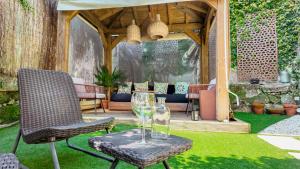 Unique apartment with a gorgeous garden